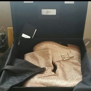 Gorgeous zigi NY Black label Swarovski crystal brand new never worn boots